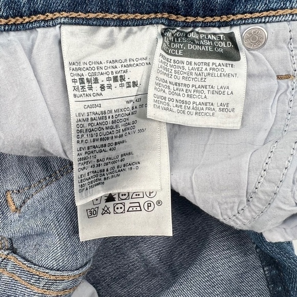 Levi's 724 High Rise Straight Distressed Frayed Hem Jeans Size 31 Women's - Picture 6 of 8